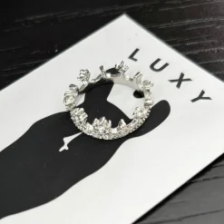 Luxy Charm Minimal Forelock Crown