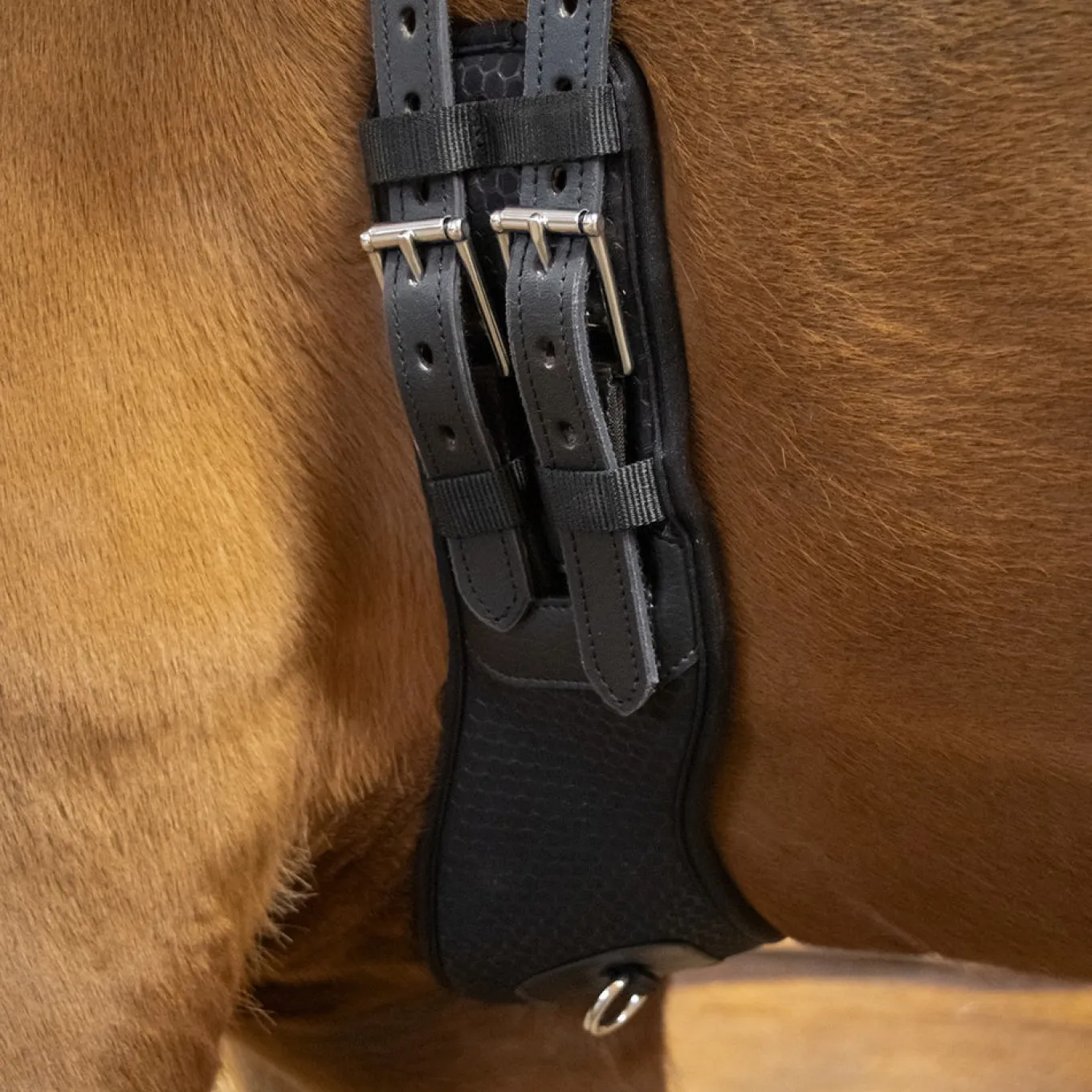 Shedrow Shoulder Relief Cool Max Dressage Girth