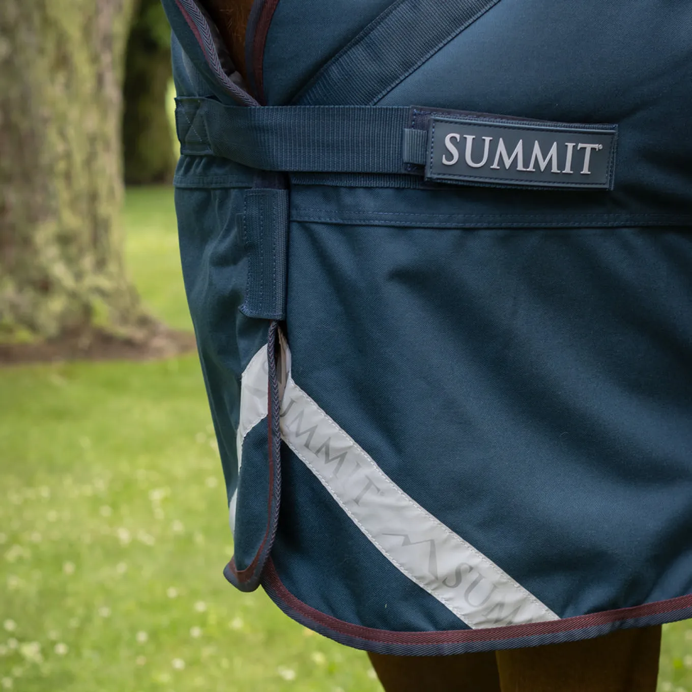 Summit Nova Turnout Blanket 400 g W/ 150 g Hood
