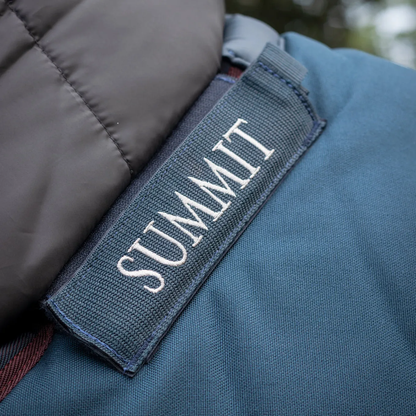 Summit Nova Turnout Blanket 400 g W/ 150 g Hood